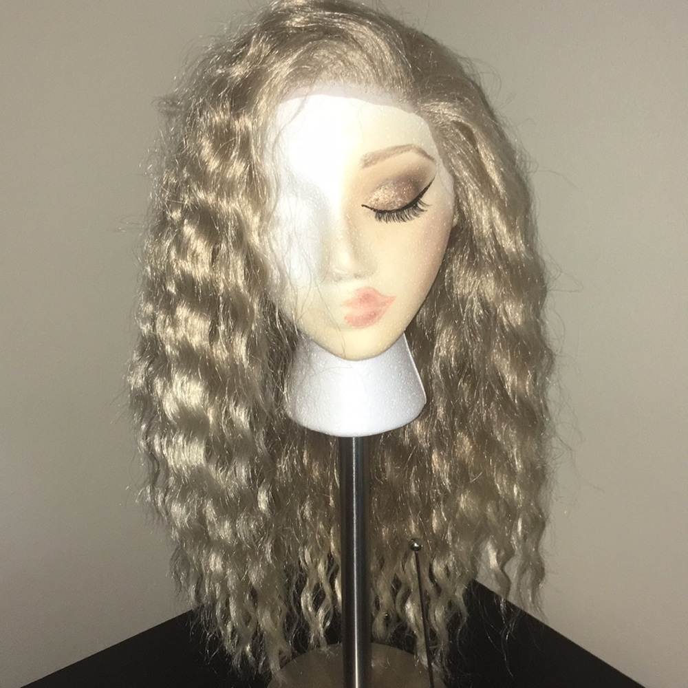 Kaylss ash blonde lace front wig